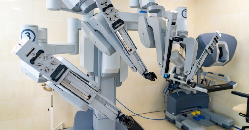 Cirurgia robótica de intestino: quando é indicada, como funciona e o que esperar